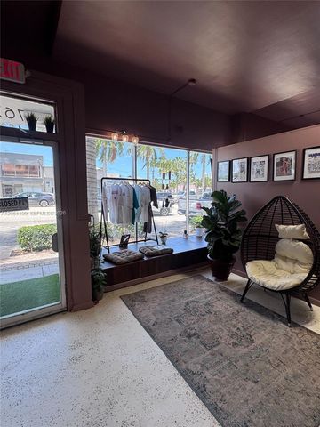 762 W 41st St, Miami Beach, FL 33140