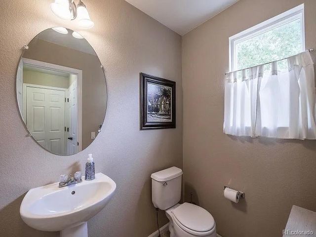 7053 Leopard Dr, Littleton, CO 80124