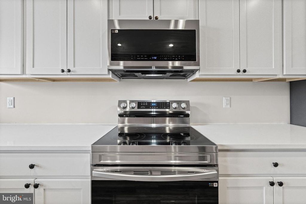 Image 9 of property listing at 2231 PRENTISS PL, Baltimore, MD 21205