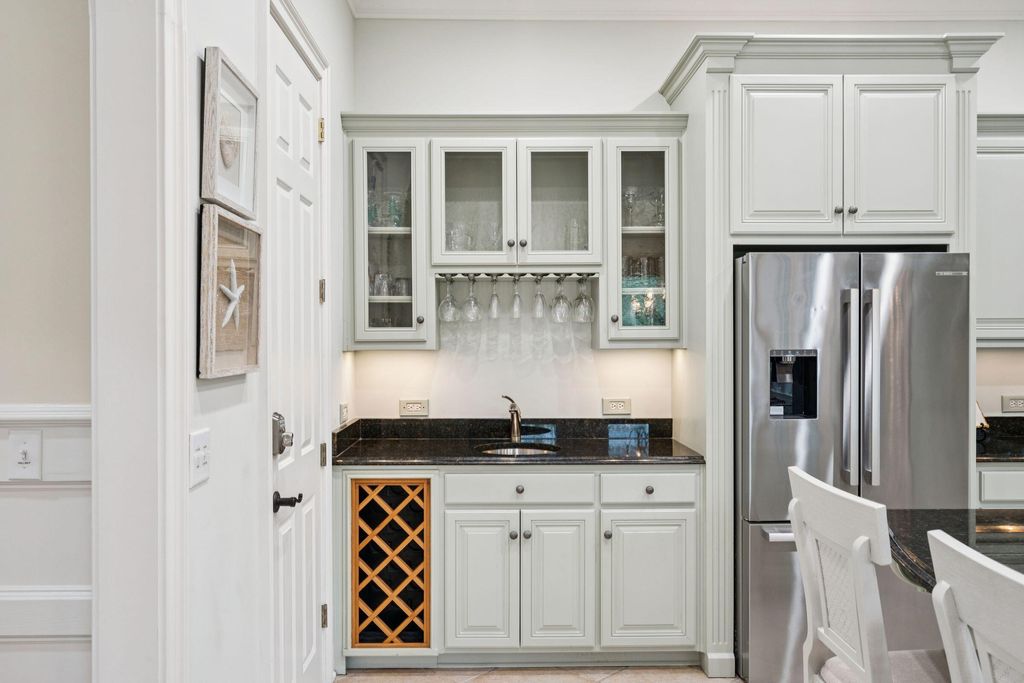 Image 24 of property listing at 5 E Beachwood, Isle Of Palms, SC 29451