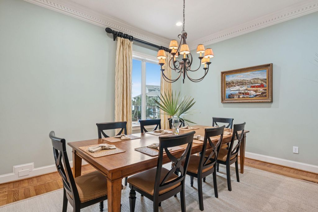 Image 28 of property listing at 5 E Beachwood, Isle Of Palms, SC 29451