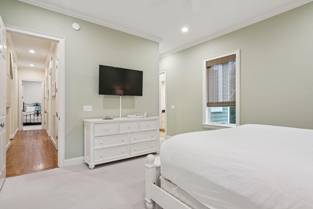 Image 30 of property listing at 5 E Beachwood, Isle Of Palms, SC 29451