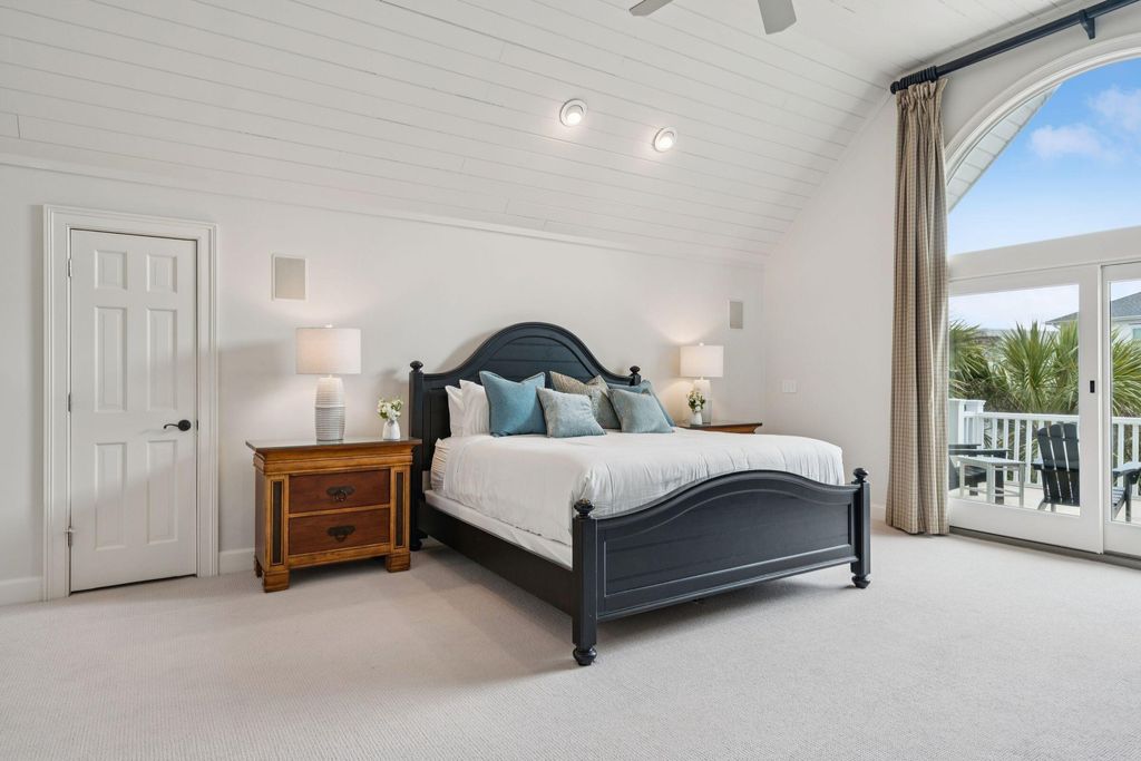 Image 37 of property listing at 5 E Beachwood, Isle Of Palms, SC 29451