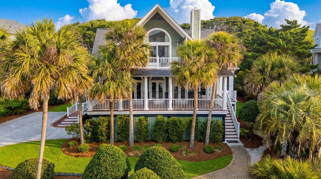 Image 4 of property listing at 5 E Beachwood, Isle Of Palms, SC 29451