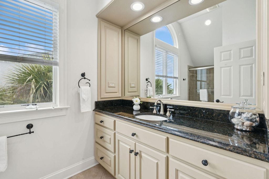 Image 48 of property listing at 5 E Beachwood, Isle Of Palms, SC 29451