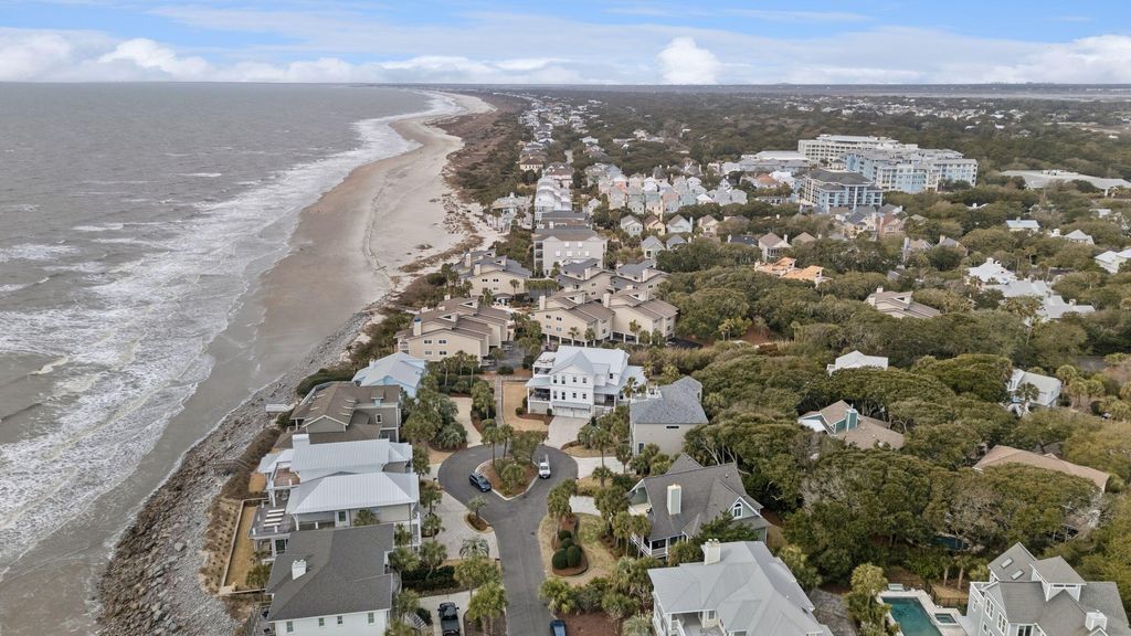 Image 56 of property listing at 5 E Beachwood, Isle Of Palms, SC 29451