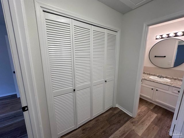 7002 Lanier Dr 2, Pensacola, FL 32504