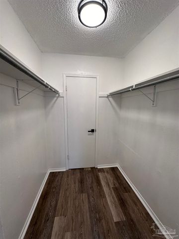 7002 Lanier Dr 2, Pensacola, FL 32504