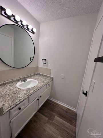 7002 Lanier Dr 2, Pensacola, FL 32504