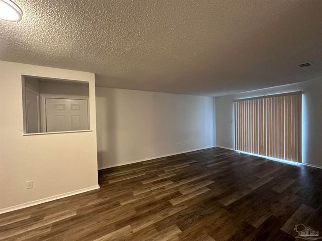 7002 Lanier Dr 2, Pensacola, FL 32504