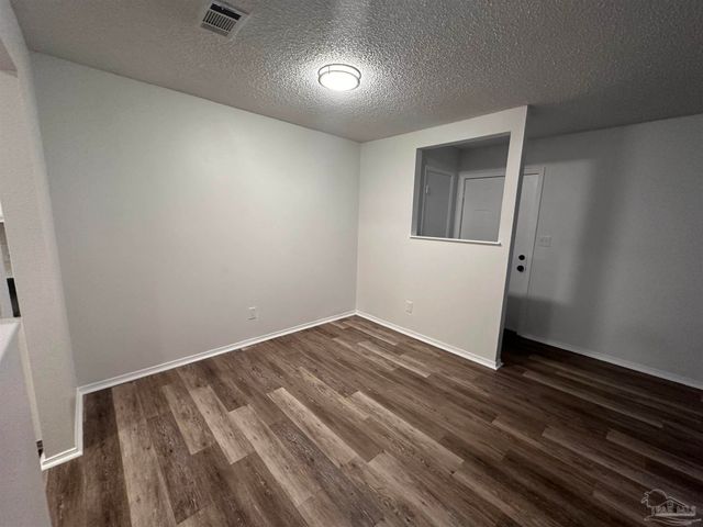 7002 Lanier Dr 2, Pensacola, FL 32504