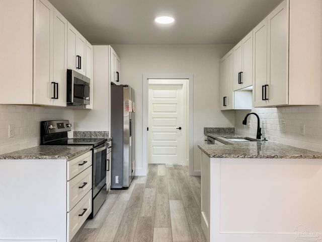 440 Hancock Ln B, Pensacola, FL 32503