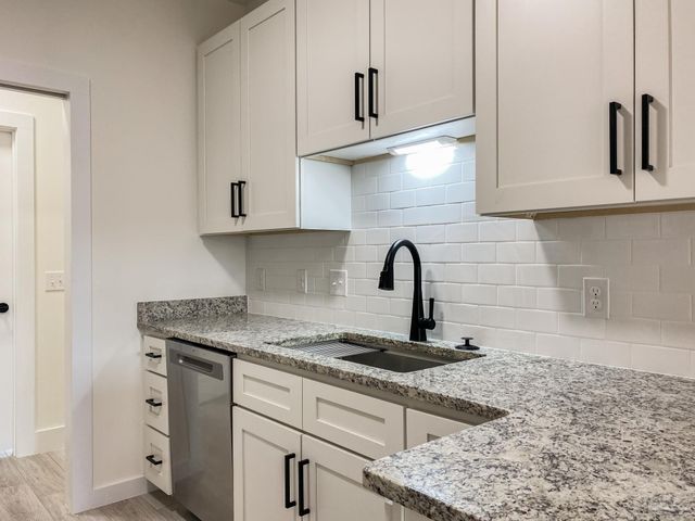 440 Hancock Ln B, Pensacola, FL 32503