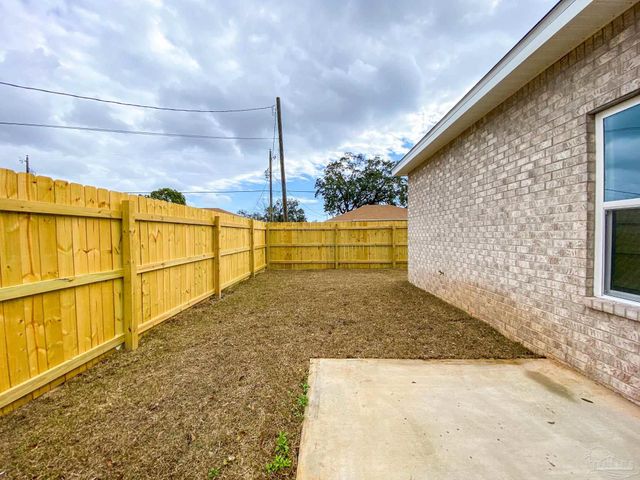 440 Hancock Ln B, Pensacola, FL 32503