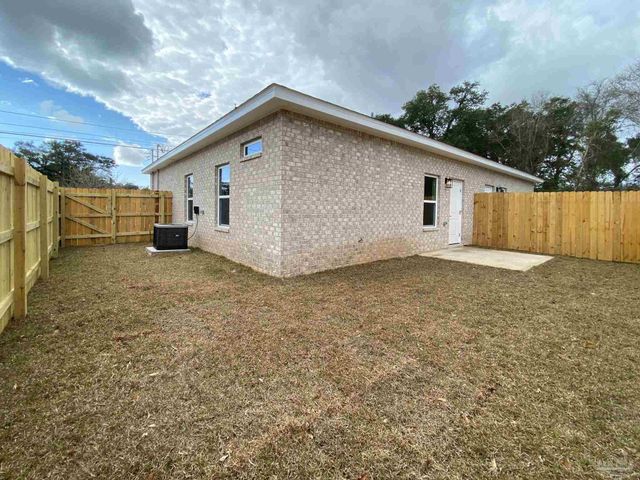 440 Hancock Ln B, Pensacola, FL 32503