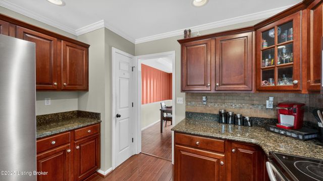 10520 Providence Dr, Louisville, KY 40291