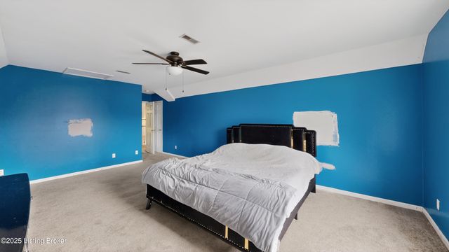 10520 Providence Dr, Louisville, KY 40291