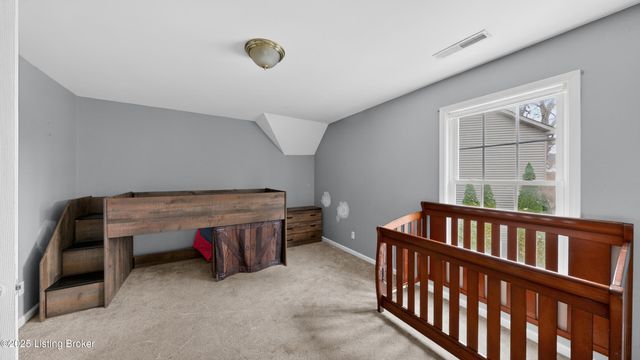 10520 Providence Dr, Louisville, KY 40291