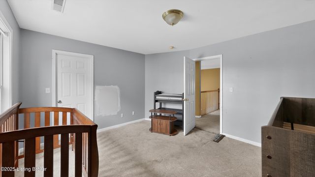 10520 Providence Dr, Louisville, KY 40291