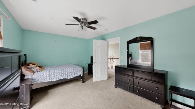 10520 Providence Dr, Louisville, KY 40291