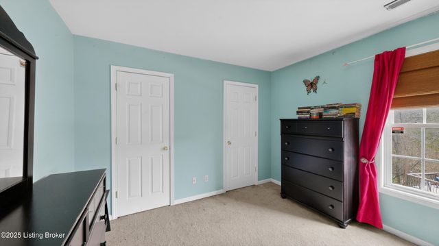 10520 Providence Dr, Louisville, KY 40291