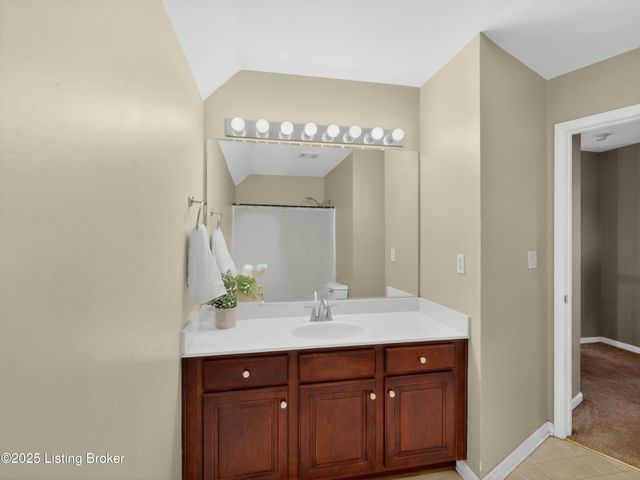 10520 Providence Dr, Louisville, KY 40291