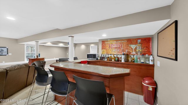 10520 Providence Dr, Louisville, KY 40291