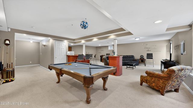 10520 Providence Dr, Louisville, KY 40291