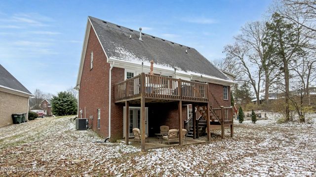 10520 Providence Dr, Louisville, KY 40291