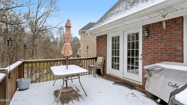 10520 Providence Dr, Louisville, KY 40291