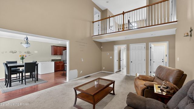 10520 Providence Dr, Louisville, KY 40291