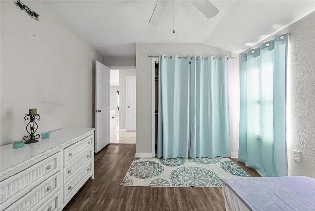 711 10th Street, Dickinson, TX 77539