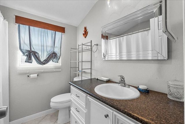 711 10th Street, Dickinson, TX 77539