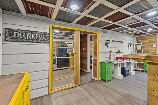 711 10th Street, Dickinson, TX 77539