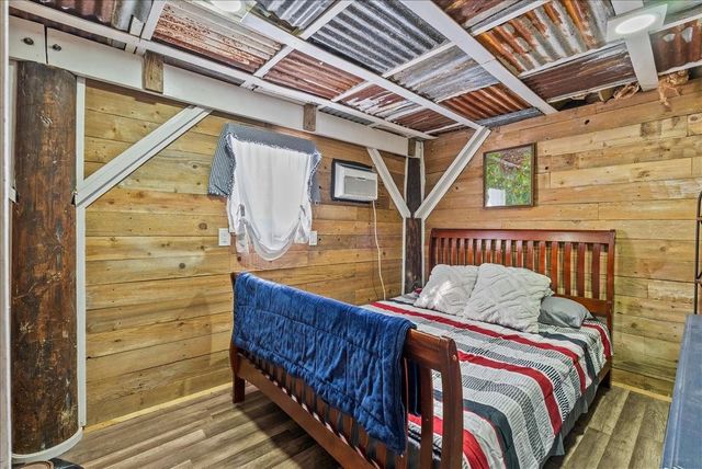 711 10th Street, Dickinson, TX 77539