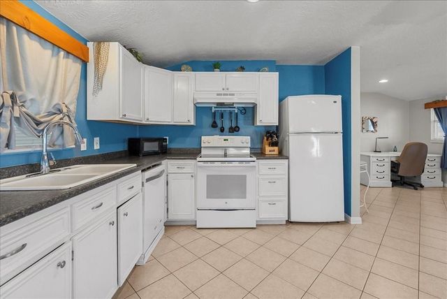 711 10th Street, Dickinson, TX 77539