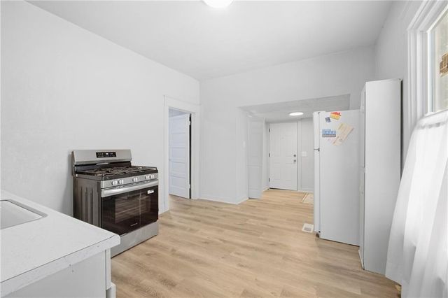3848 E 9th Terrace, Kansas City, MO 64127