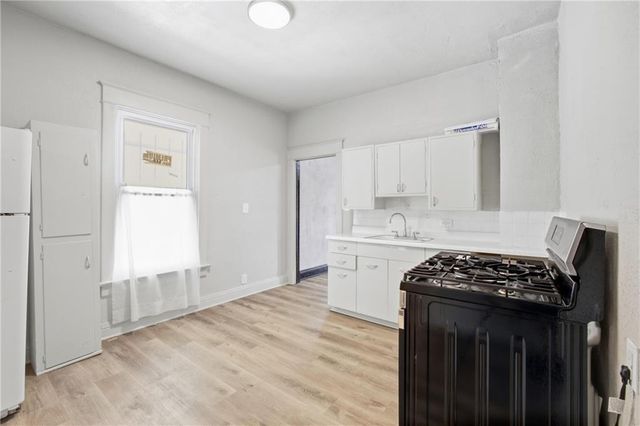 3848 E 9th Terrace, Kansas City, MO 64127