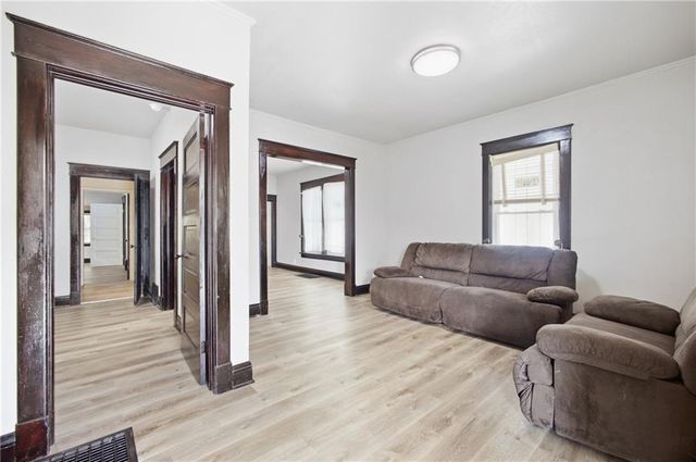 3848 E 9th Terrace, Kansas City, MO 64127