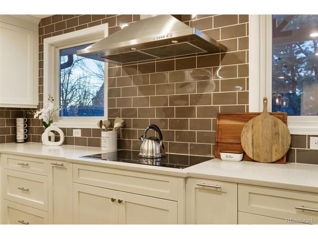 7157 S Adams Cir, Centennial, CO 80122