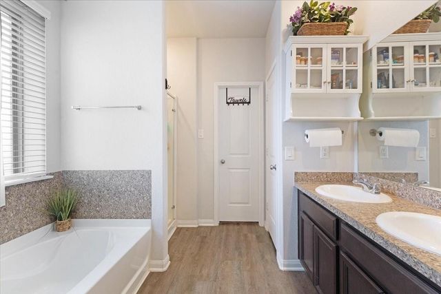 1685 County Road 5102, Cleveland, TX 77327