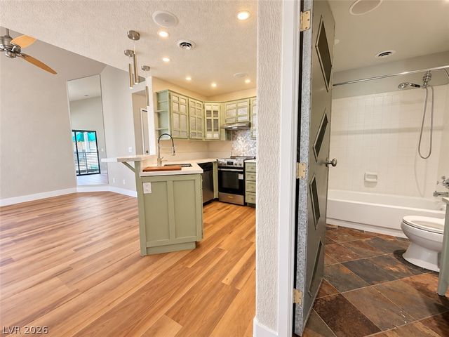 440 Elm Drive 204, Las Vegas, NV 89169