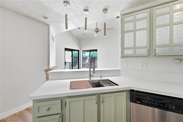440 Elm Drive 204, Las Vegas, NV 89169