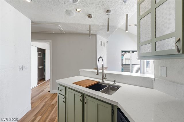 440 Elm Drive 204, Las Vegas, NV 89169