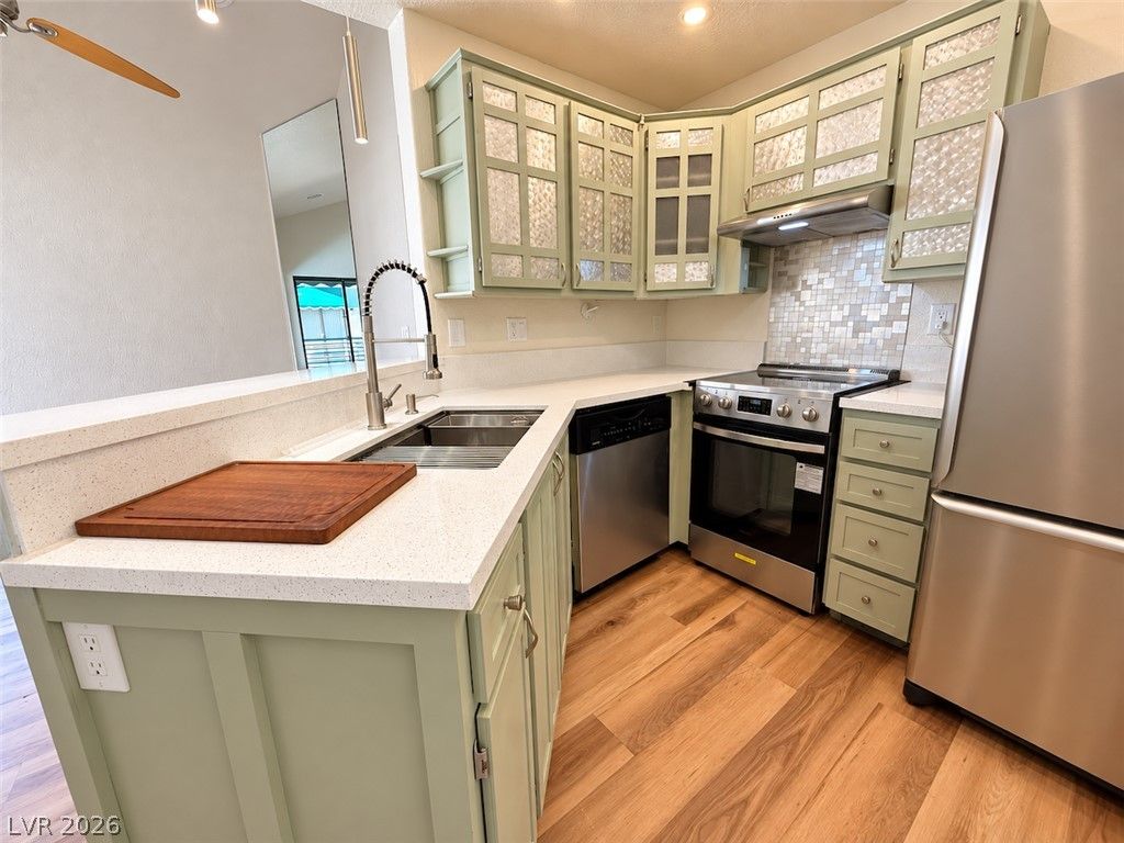 440 Elm Drive 204, Las Vegas, NV 89169 — photo 3