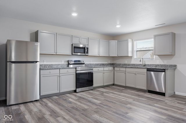 476 Bourneside Drive, Greenfield, IN 46140