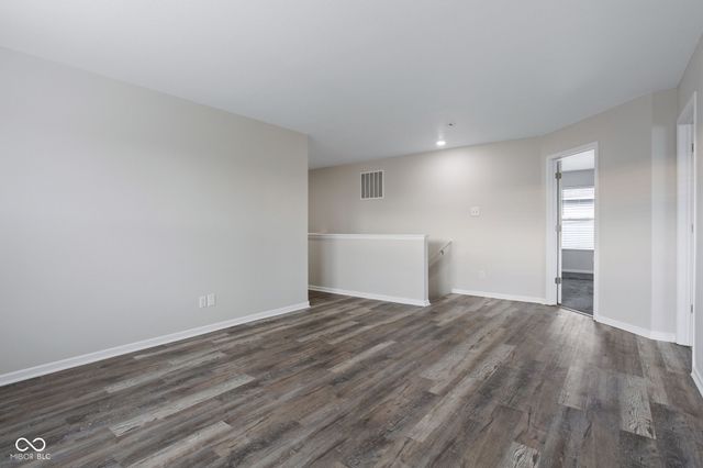 476 Bourneside Drive, Greenfield, IN 46140