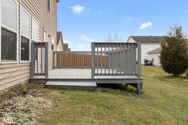 476 Bourneside Drive, Greenfield, IN 46140