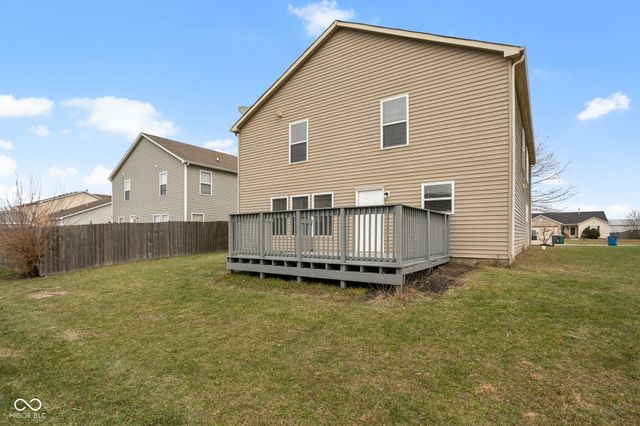 476 Bourneside Drive, Greenfield, IN 46140