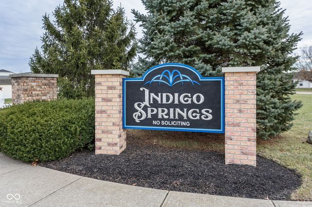 476 Bourneside Drive, Greenfield, IN 46140